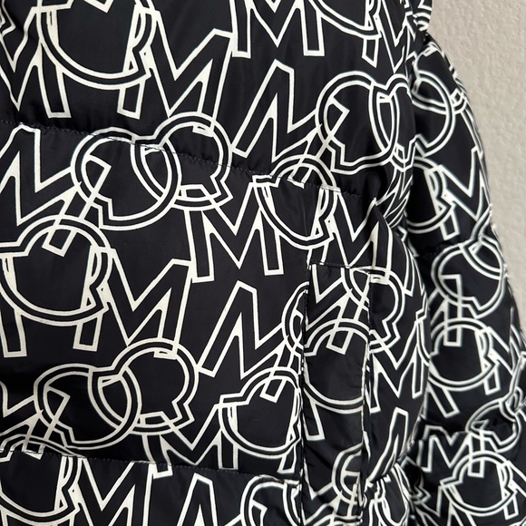 Moncler Daos Logo Print Water Resistant Hooded Down Puffer Coat Jacket. - Picture 2 of 16